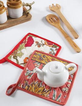 Floral tea pot holder set
