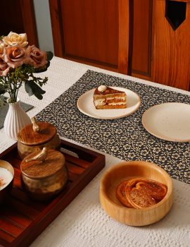 Set of 6 – Gold printed cotton placemat