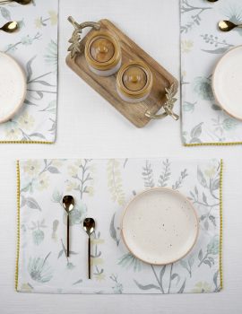 Set of 4- Leafy print placemat